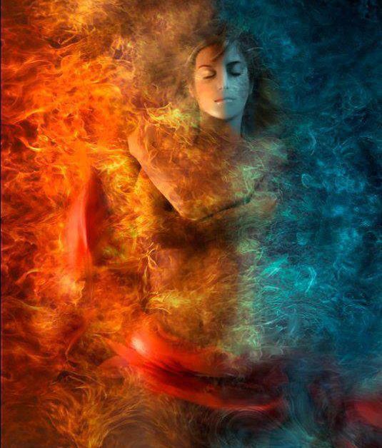 Rebirthing Ein Mensch umgeben von Feuer und Wasser, in Blau und Orange.